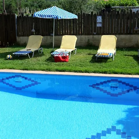 Teo Villa Halikounas